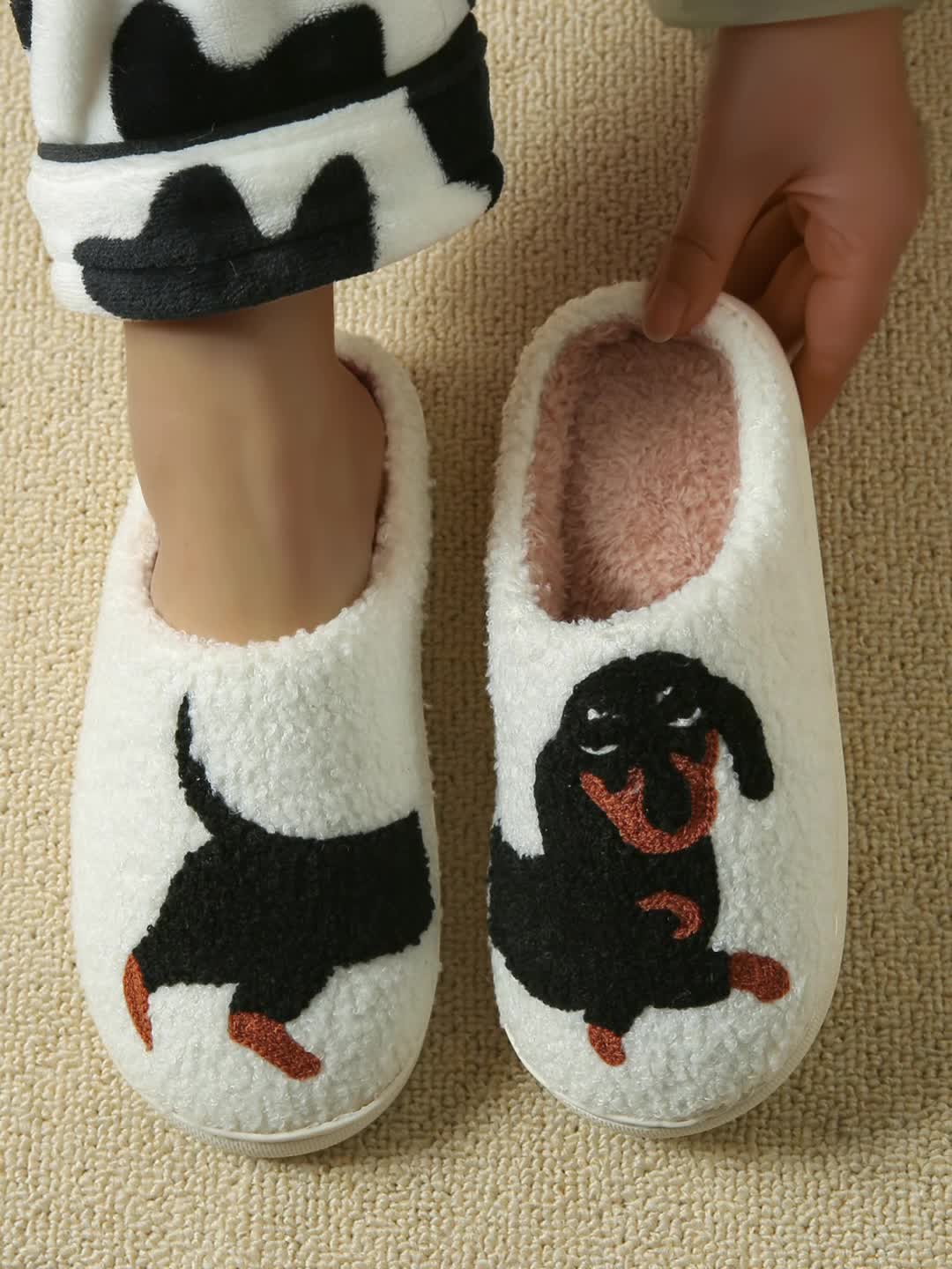 Chaussons pour femme avec doublure polaire chaude et motif chien | Intérieur